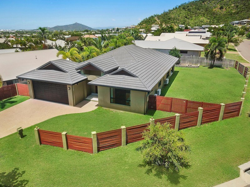 12 Timbury Way, Mount Louisa QLD 4814