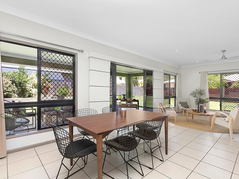 12 Timbury Way, Mount Louisa QLD 4814