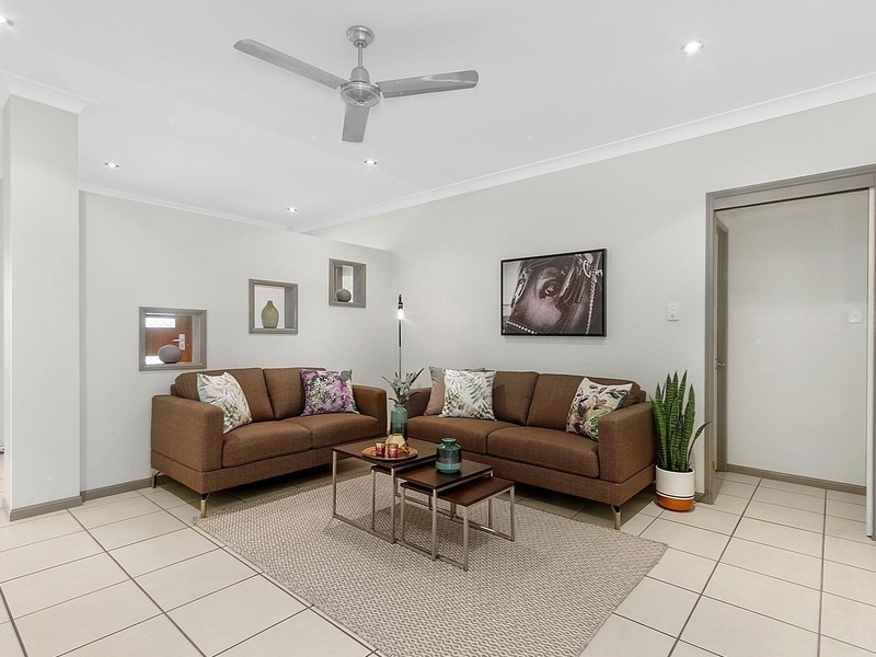 12 Timbury Way, Mount Louisa QLD 4814