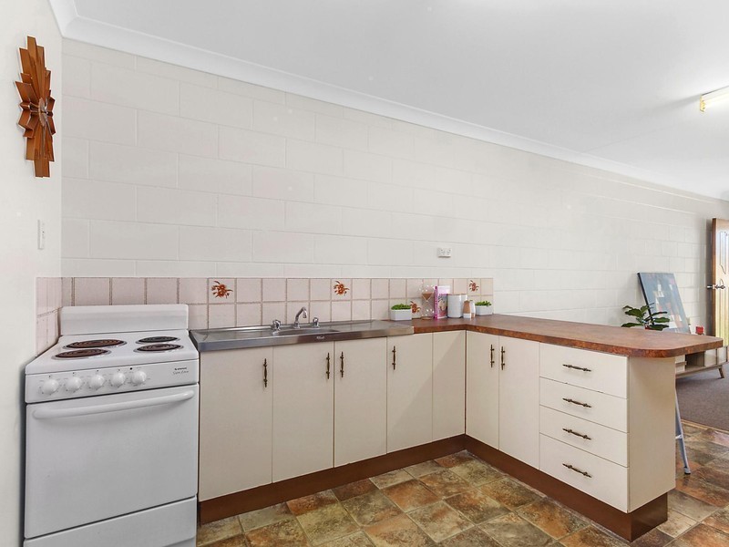 1 and 2/24 Lancaster Street, Garbutt QLD 4814