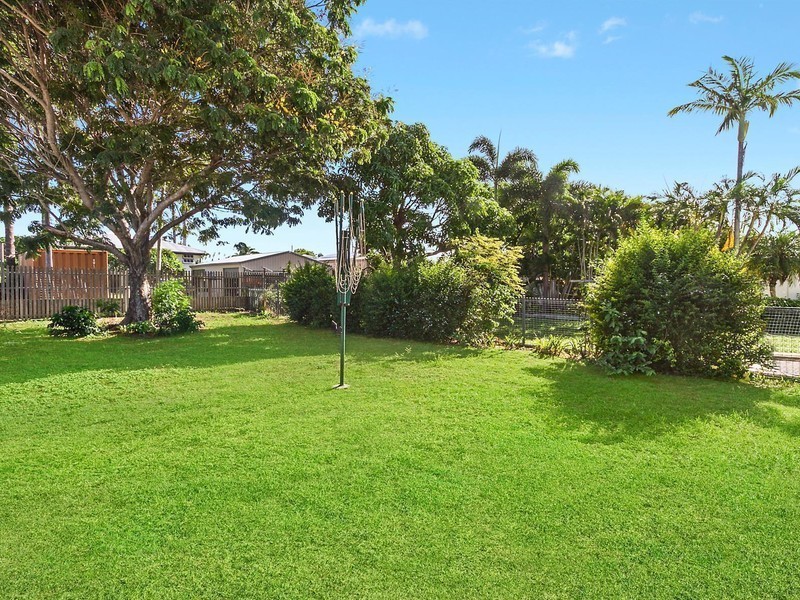 1 and 2/24 Lancaster Street, Garbutt QLD 4814