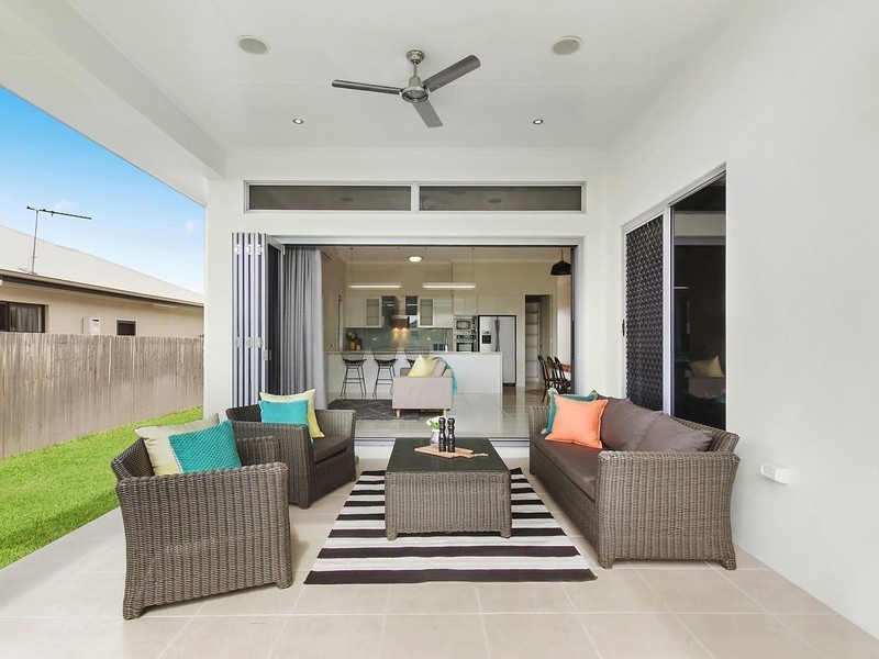 15 Broadwater Terrace, Idalia QLD 4811