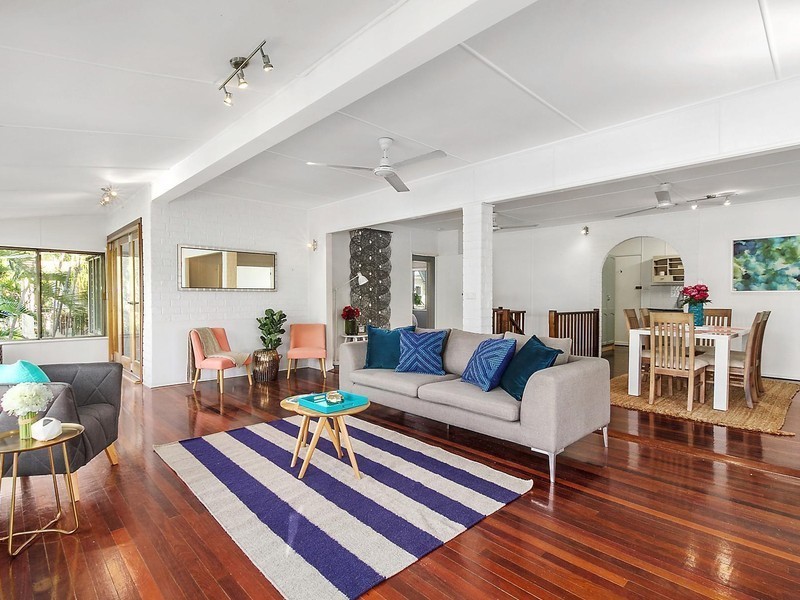 20 Palm Street, Rowes Bay QLD 4810