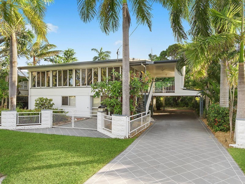 20 Palm Street, Rowes Bay QLD 4810