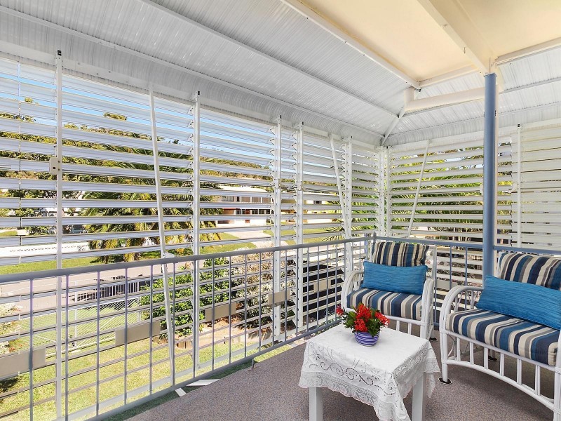 25 Payne Street, Mount Louisa QLD 4814