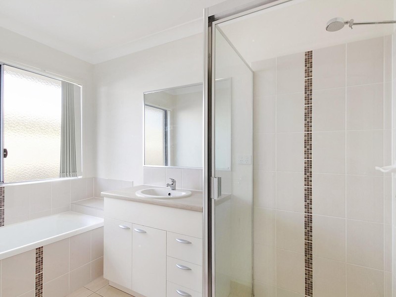 20 Ellenor Street, Mount Low QLD 4818