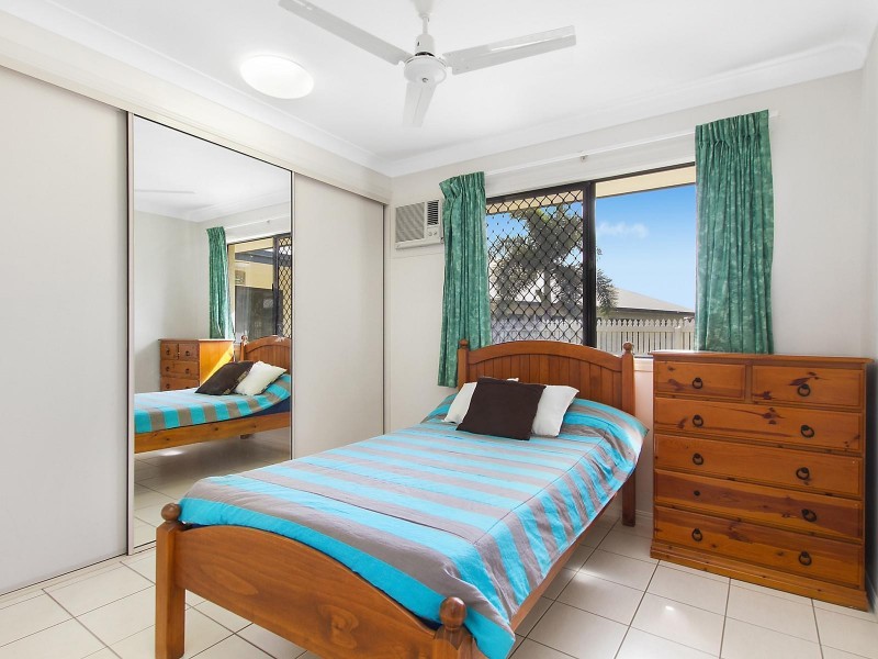 81 Estuary Parade, Douglas QLD 4814