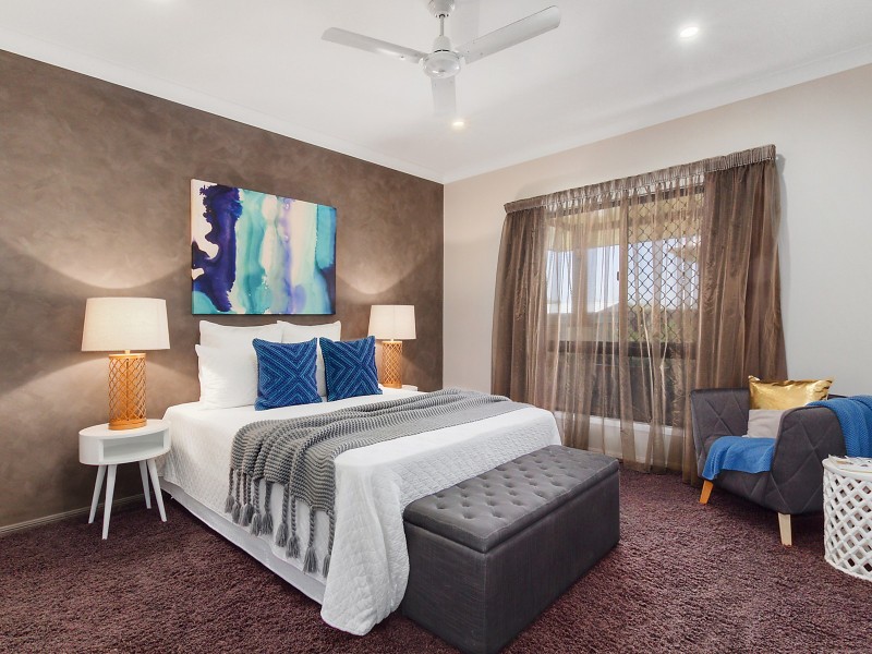 24 Ningaloo Crescent, Burdell QLD 4818