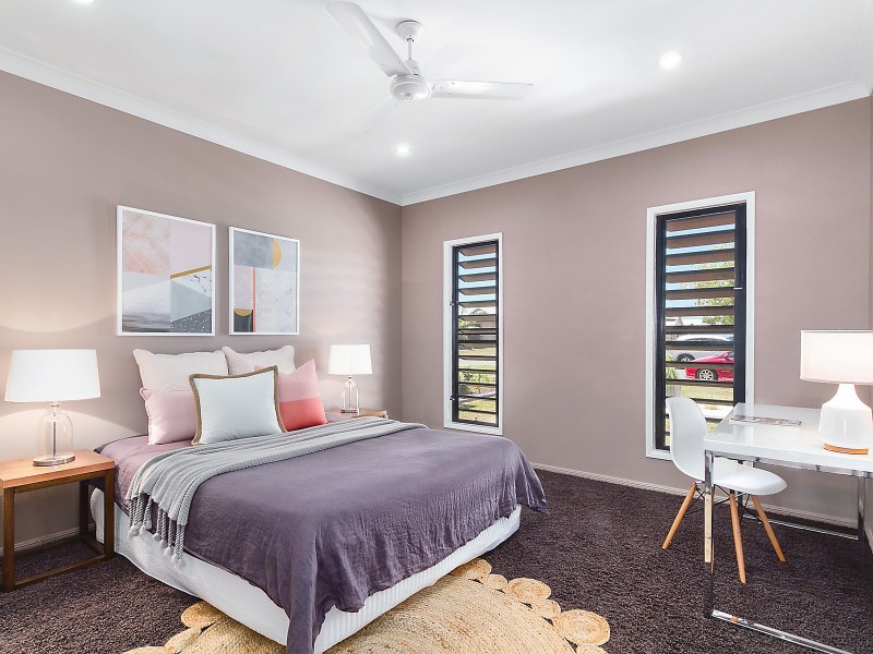 24 Ningaloo Crescent, Burdell QLD 4818