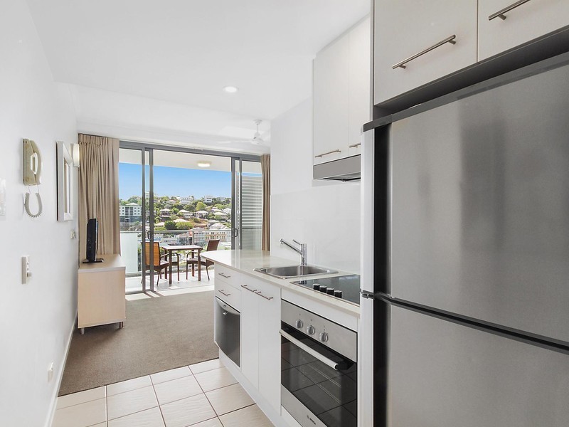 802/2 Dibbs Street, South Townsville QLD 4810