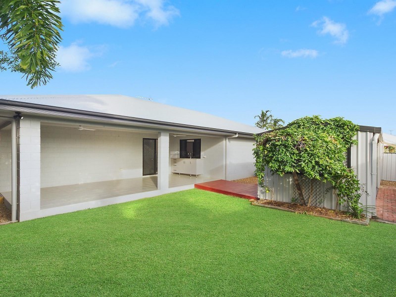 58 Rattray Street, Bushland Beach QLD 4818