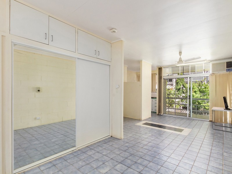 4/76 Cook Street, North Ward QLD 4810