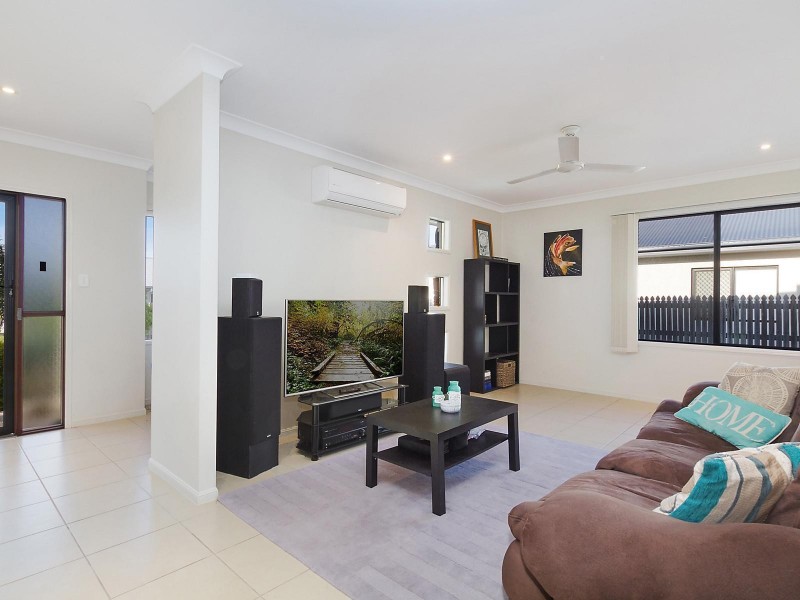 15 Tahlia Circuit, Mount Louisa QLD 4814