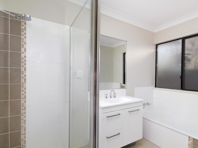 15 Tahlia Circuit, Mount Louisa QLD 4814