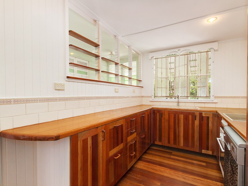 7 Gilbert Crescent, Castle Hill QLD 4810