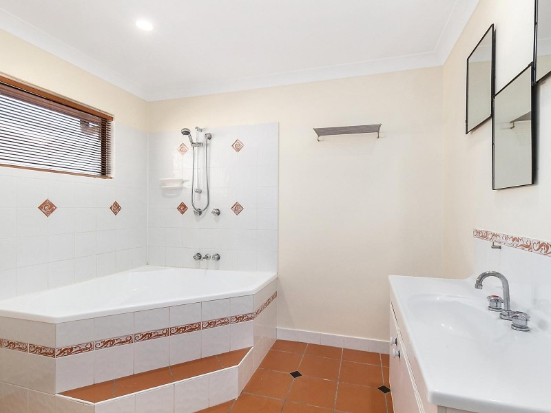 3 London Court, Mount Louisa QLD 4814