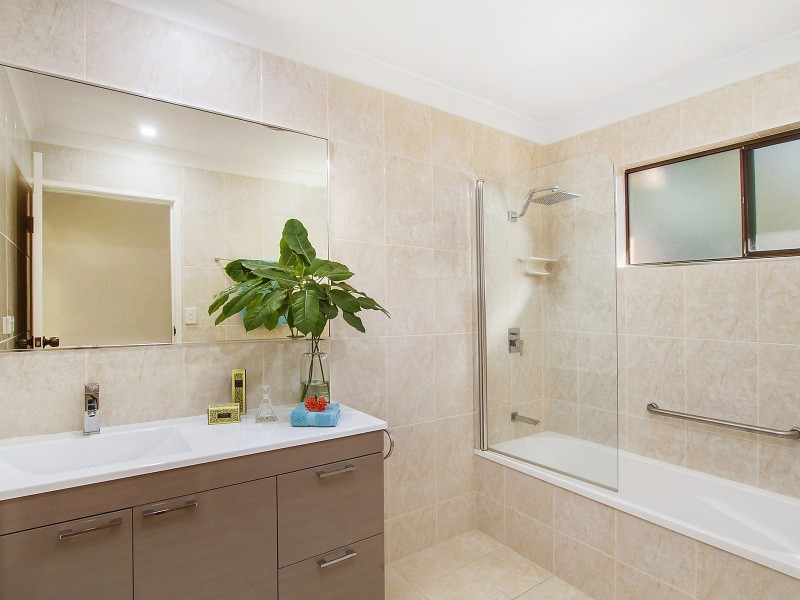 8 Isabella Court, Cranbrook QLD 4814