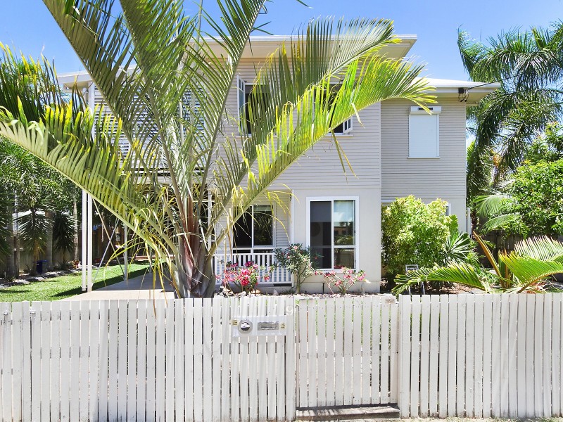 9 Estate Street, West End QLD 4810