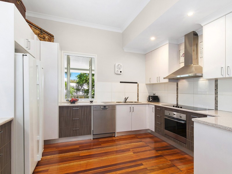 9 Estate Street, West End QLD 4810