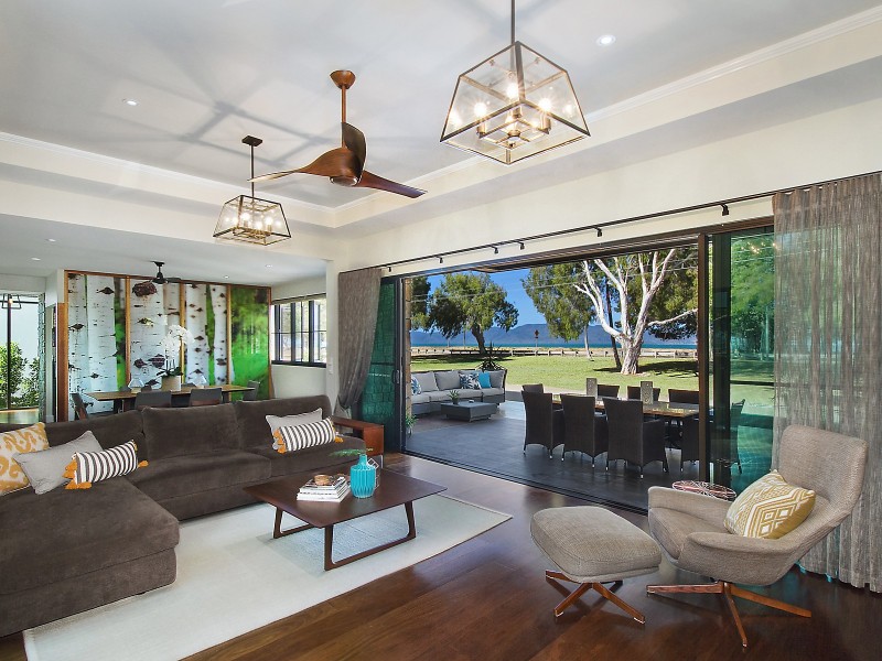 30 Palm Street, Rowes Bay QLD 4810