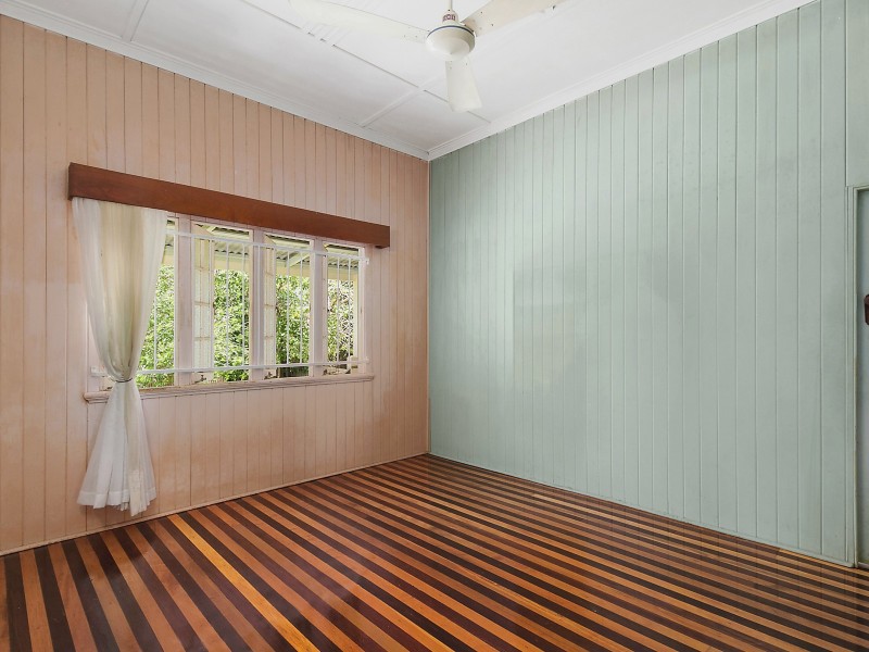 37 Carr Street, Hermit Park QLD 4812