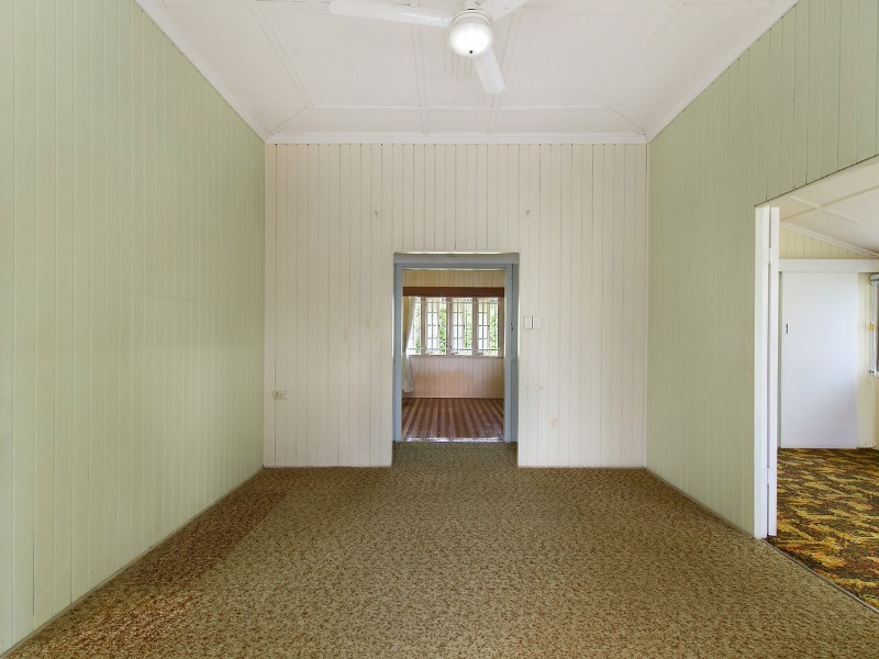 37 Carr Street, Hermit Park QLD 4812