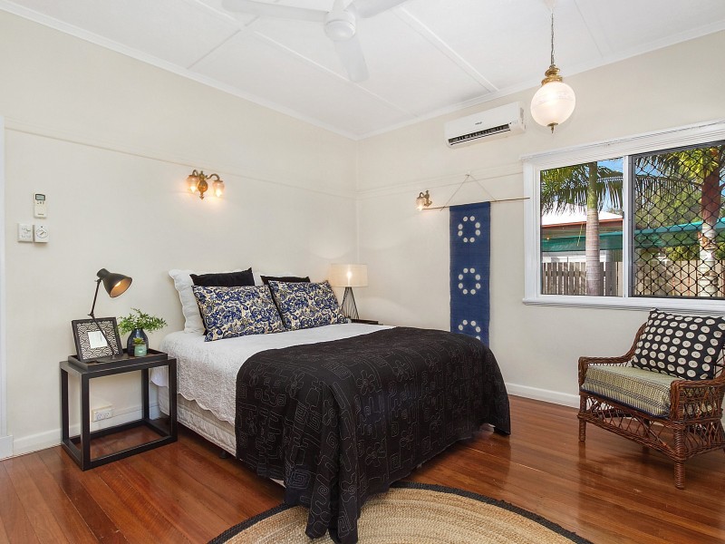 12 Howitt Street, North Ward QLD 4810