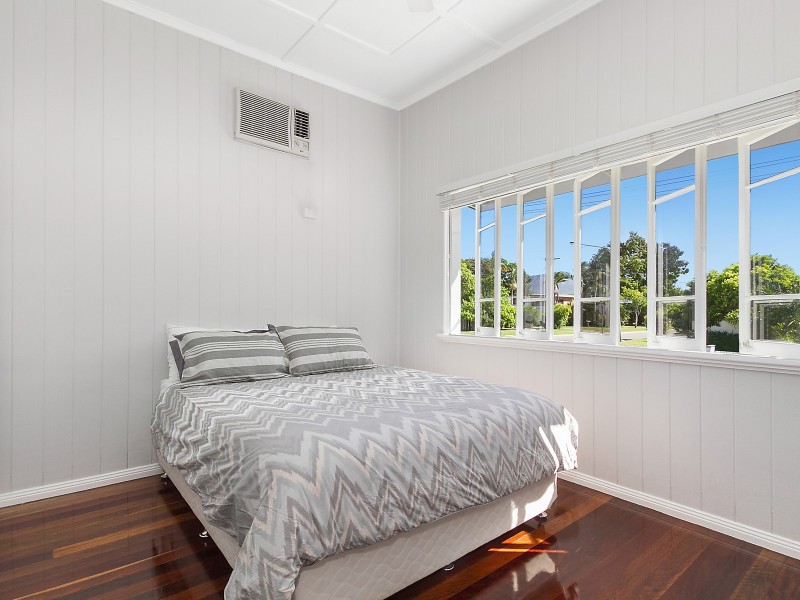 6 Halloran Street, Hermit Park QLD 4812