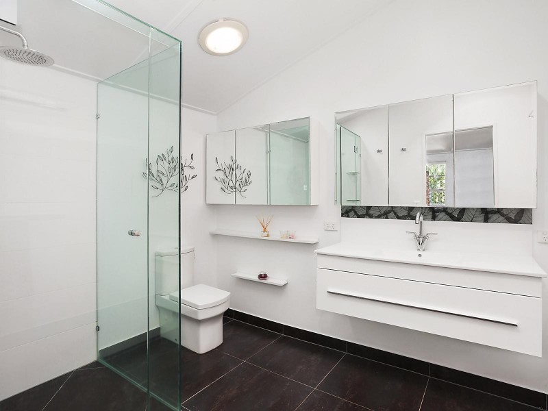 6 Garrick Street, West End QLD 4810