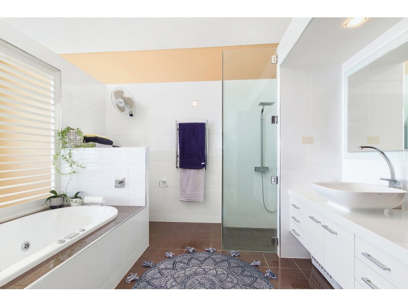 2/21 Hillside Crescent, Townsville City QLD 4810