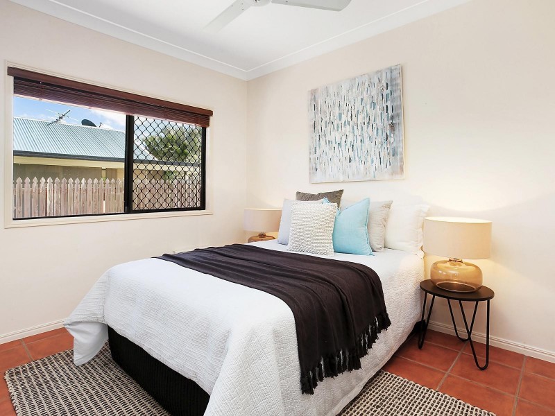 27 Woodlake Avenue, Kirwan QLD 4817