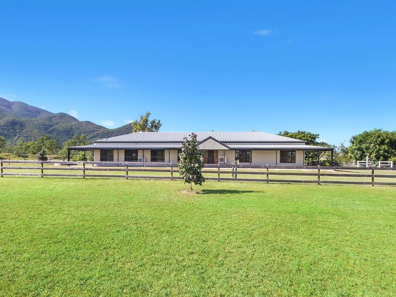 242 Mountview Drive, Toonpan QLD 4816