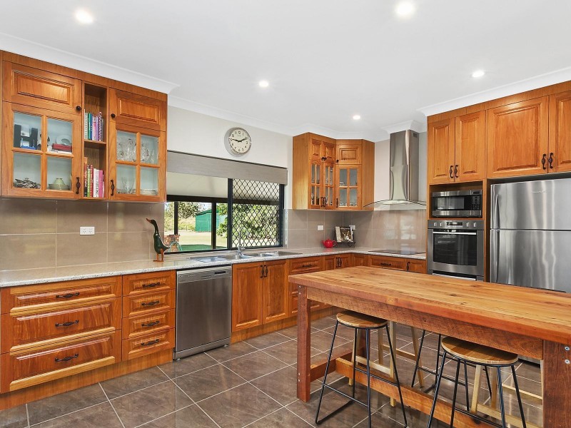 242 Mountview Drive, Toonpan QLD 4816