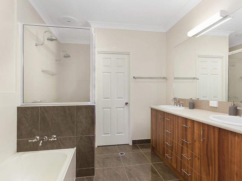 242 Mountview Drive, Toonpan QLD 4816