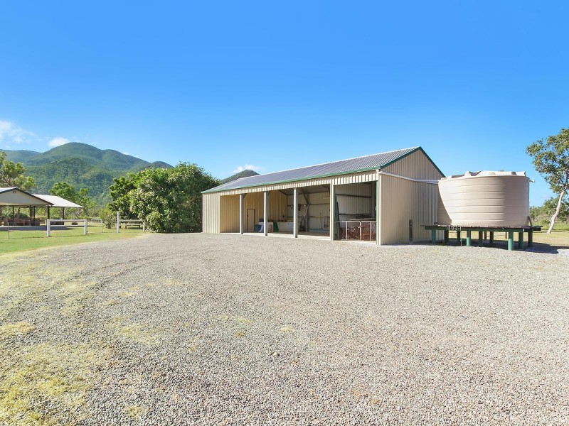 242 Mountview Drive, Toonpan QLD 4816