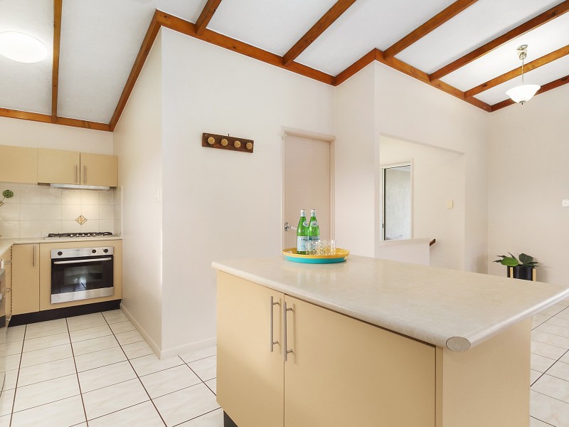 10 Stirling Drive, Castle Hill QLD 4810