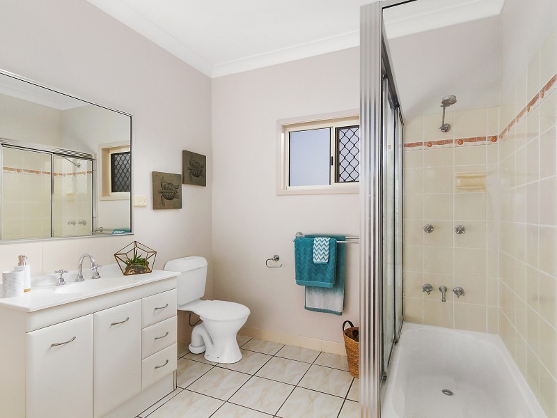 10 Stirling Drive, Castle Hill QLD 4810