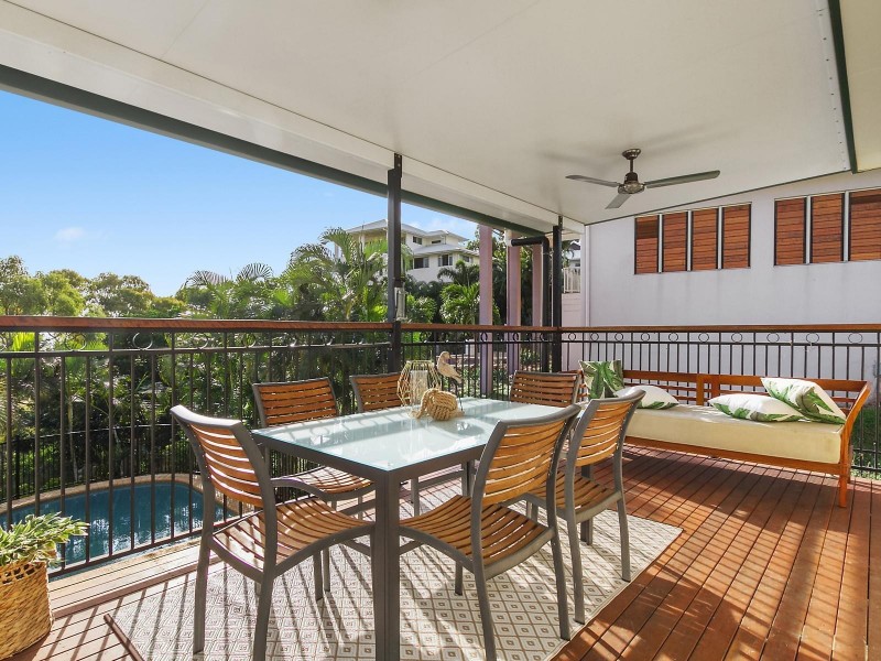 10 Stirling Drive, Castle Hill QLD 4810