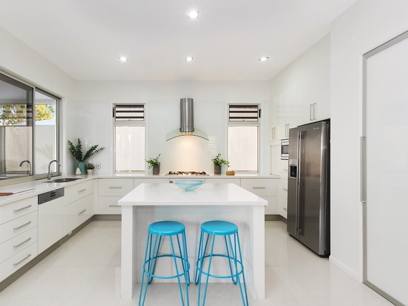 15 Edgewater Terrace, Idalia QLD 4811