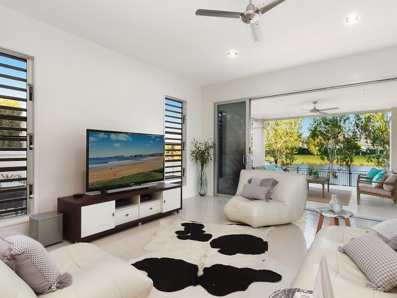 15 Edgewater Terrace, Idalia QLD 4811