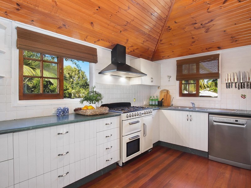 25 Hubert Street, South Townsville QLD 4810