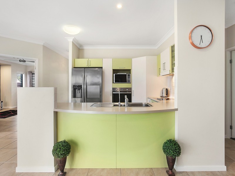 10 Riverstone Court, Mount Louisa QLD 4814