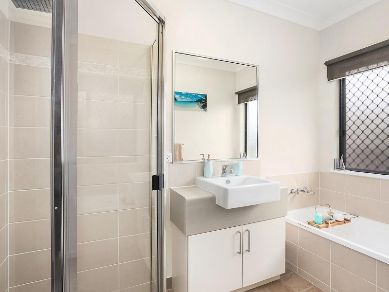 10 Riverstone Court, Mount Louisa QLD 4814