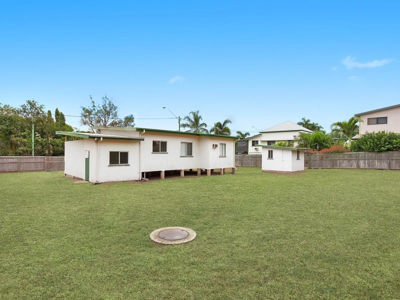 122 Bundock Street, Belgian Gardens QLD 4810