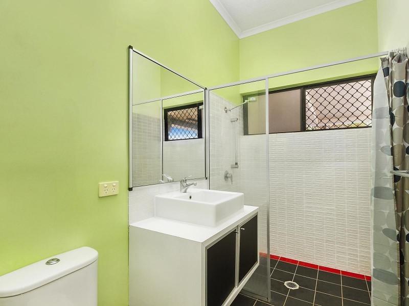 2/33 Plume Street, South Townsville QLD 4810