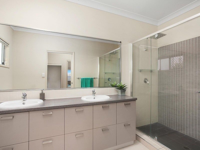 2 Fernbank Parade, Idalia QLD 4811