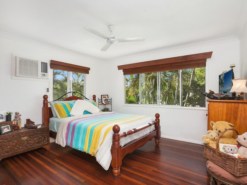 4 Cripps Street, Pallarenda QLD 4810