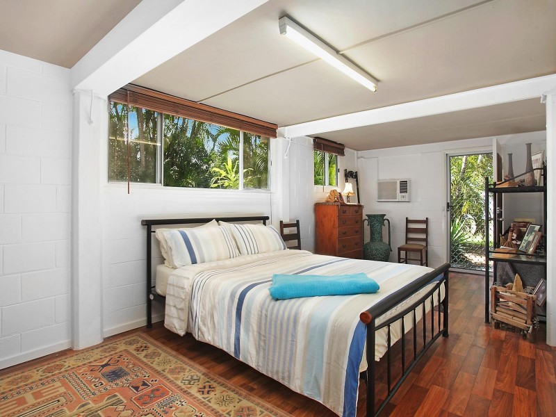 4 Cripps Street, Pallarenda QLD 4810