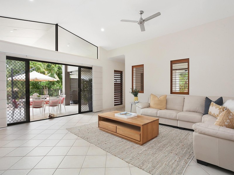 4 Teatree Court, Mount Louisa QLD 4814