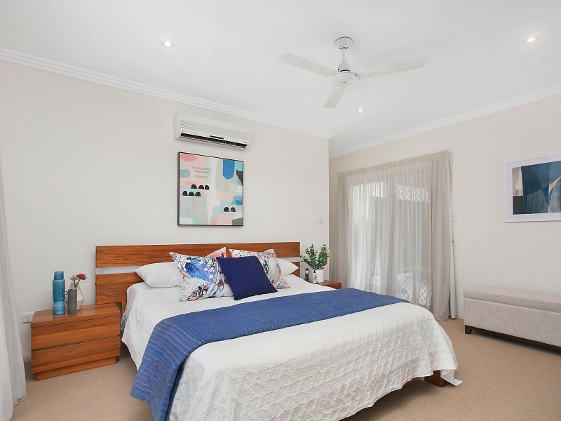 4 Teatree Court, Mount Louisa QLD 4814